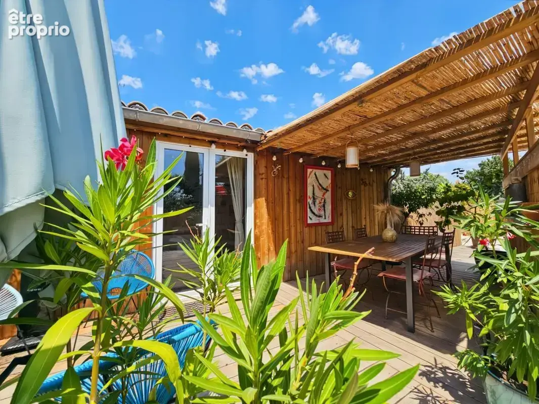 À Vendre à Uzès - Maison plain-pied - 126m² habitables sur 1300 m² - photo 2