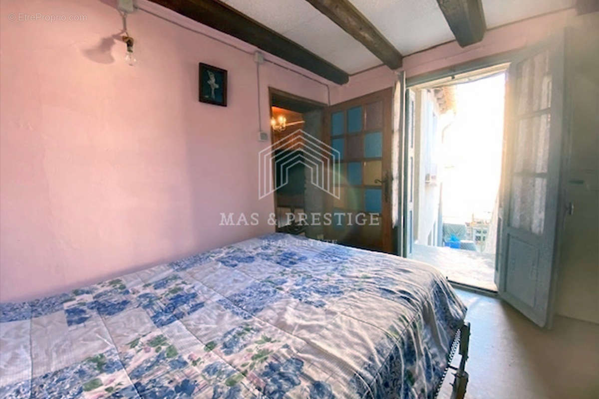 Maison à SAINT-LAURENT-DE-CERDANS