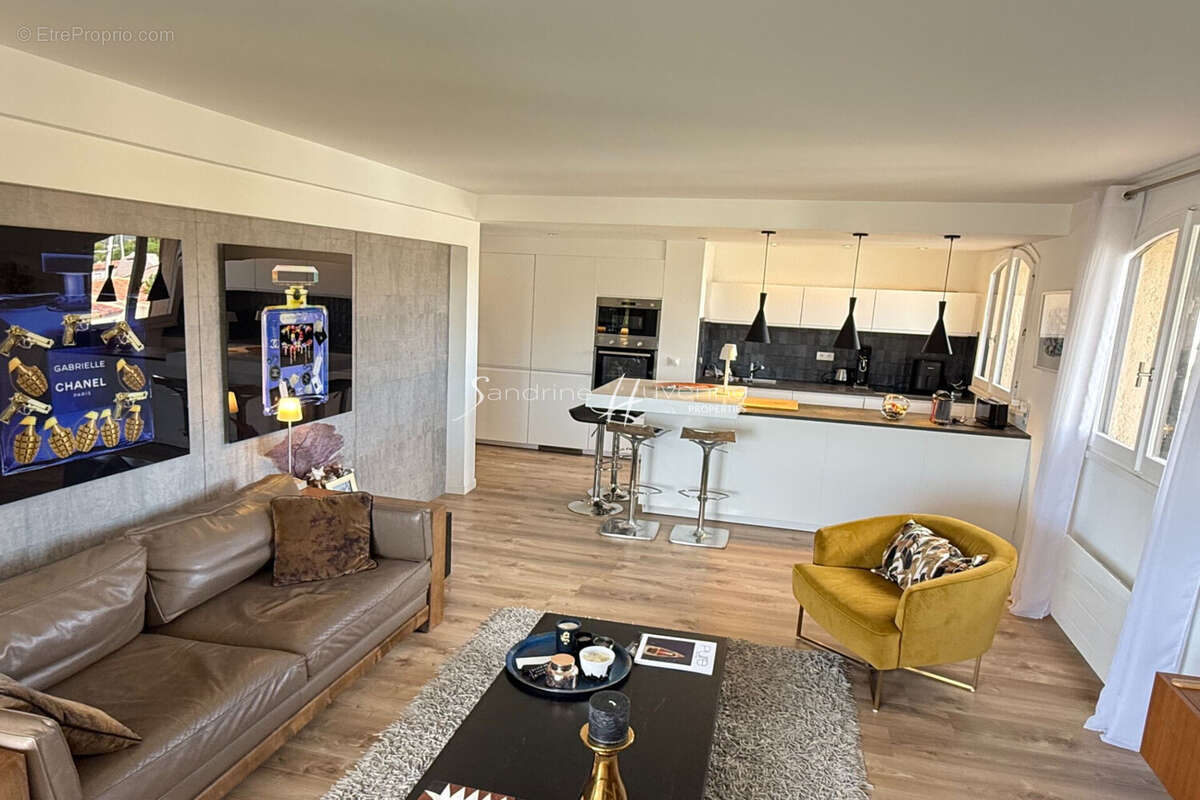 Appartement à COGOLIN