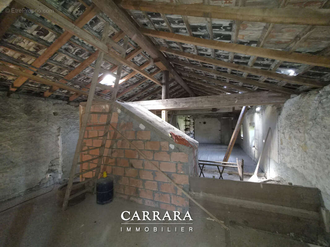 Maison Lorraine, de caractère avec ses dépendances à exploiter. - photo 18