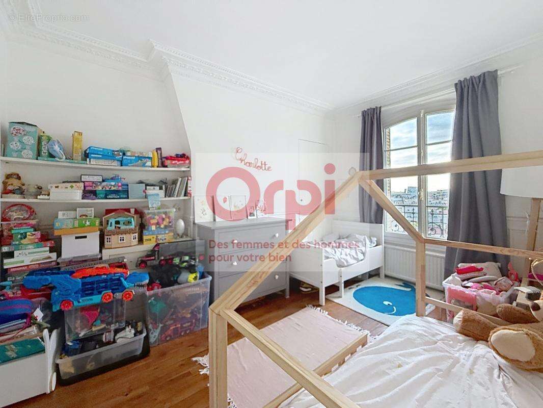 Appartement à ISSY-LES-MOULINEAUX