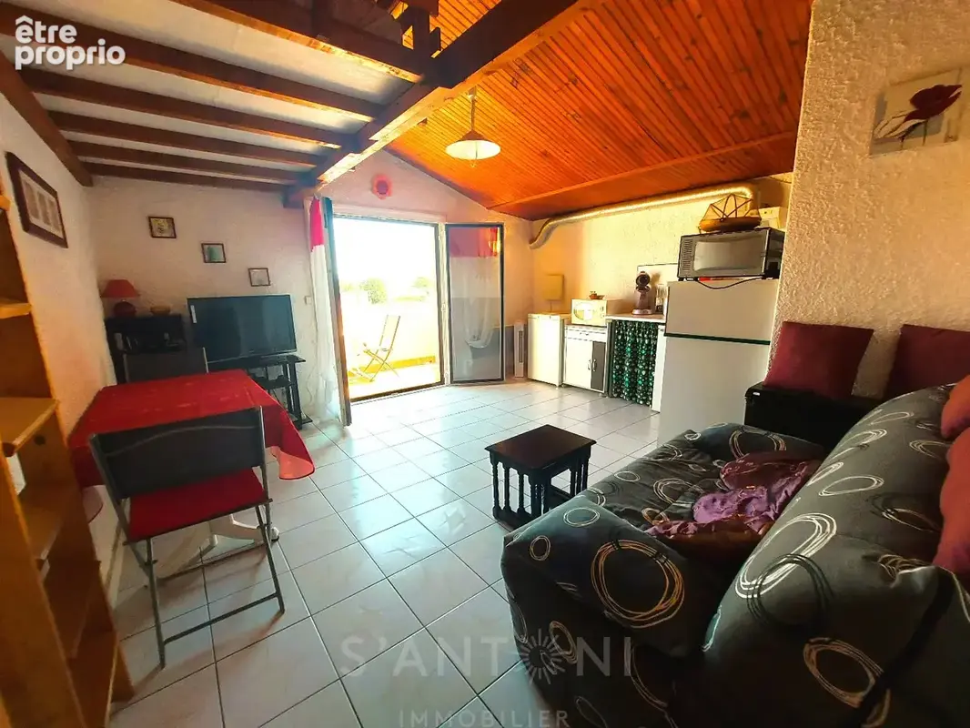 Secteur du marche, t2, parking, terrasse, proche mer - photo 3