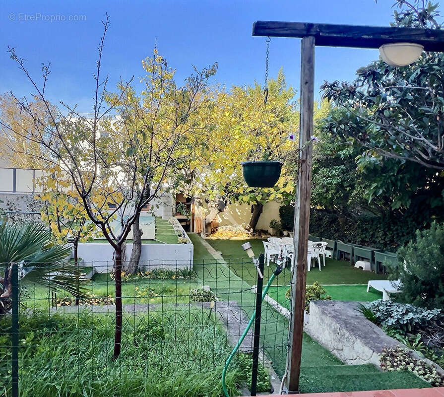 Maison à MARSEILLE-4E