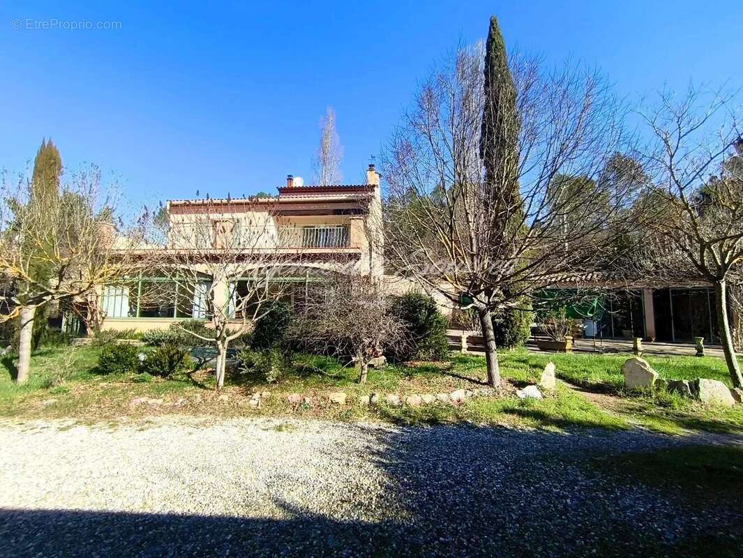 Maison à BRAS