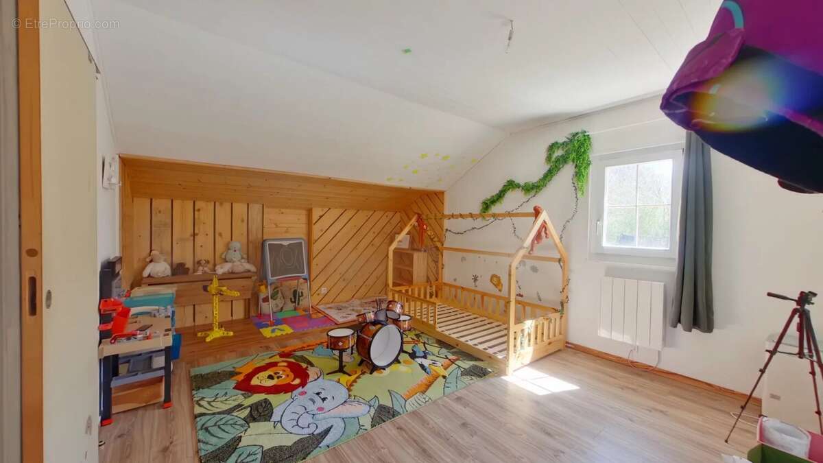 Maison individuelle avec belle superficie et parcelle - photo 6