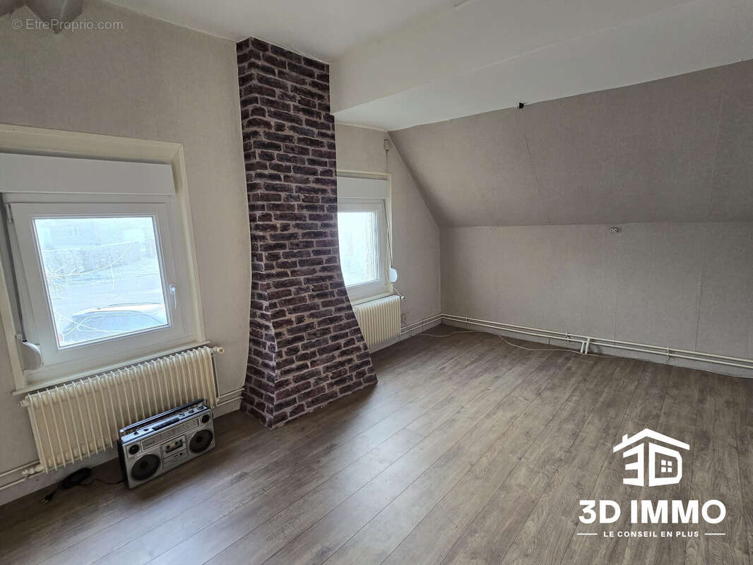 Maison à BOULOGNE-SUR-HELPE