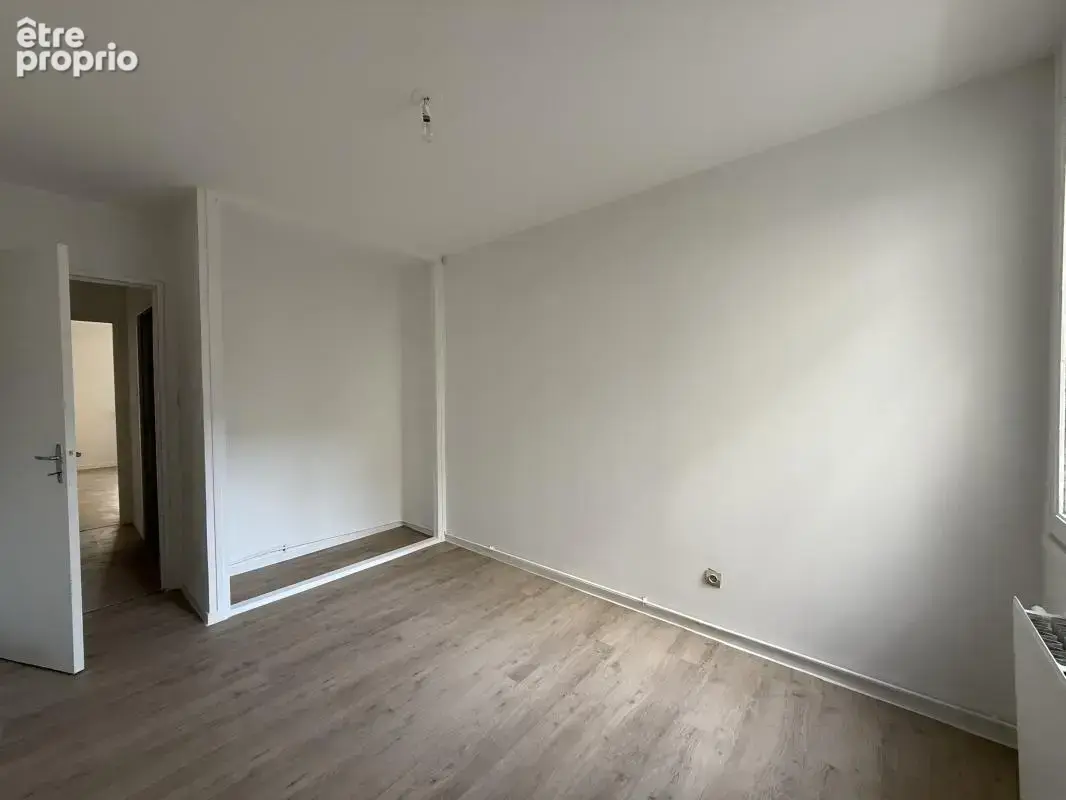 Appartement T3 Le Chambon-Feugerolles - photo 12