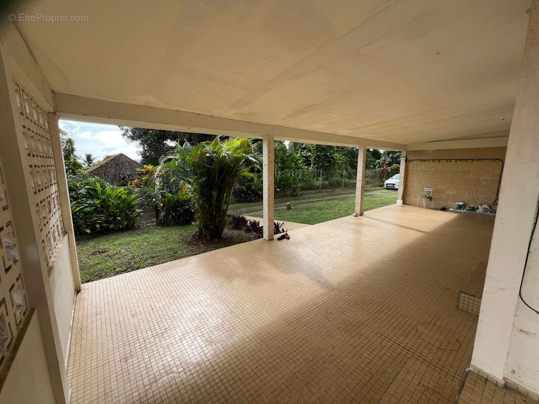 Maison à CAPESTERRE-BELLE-EAU