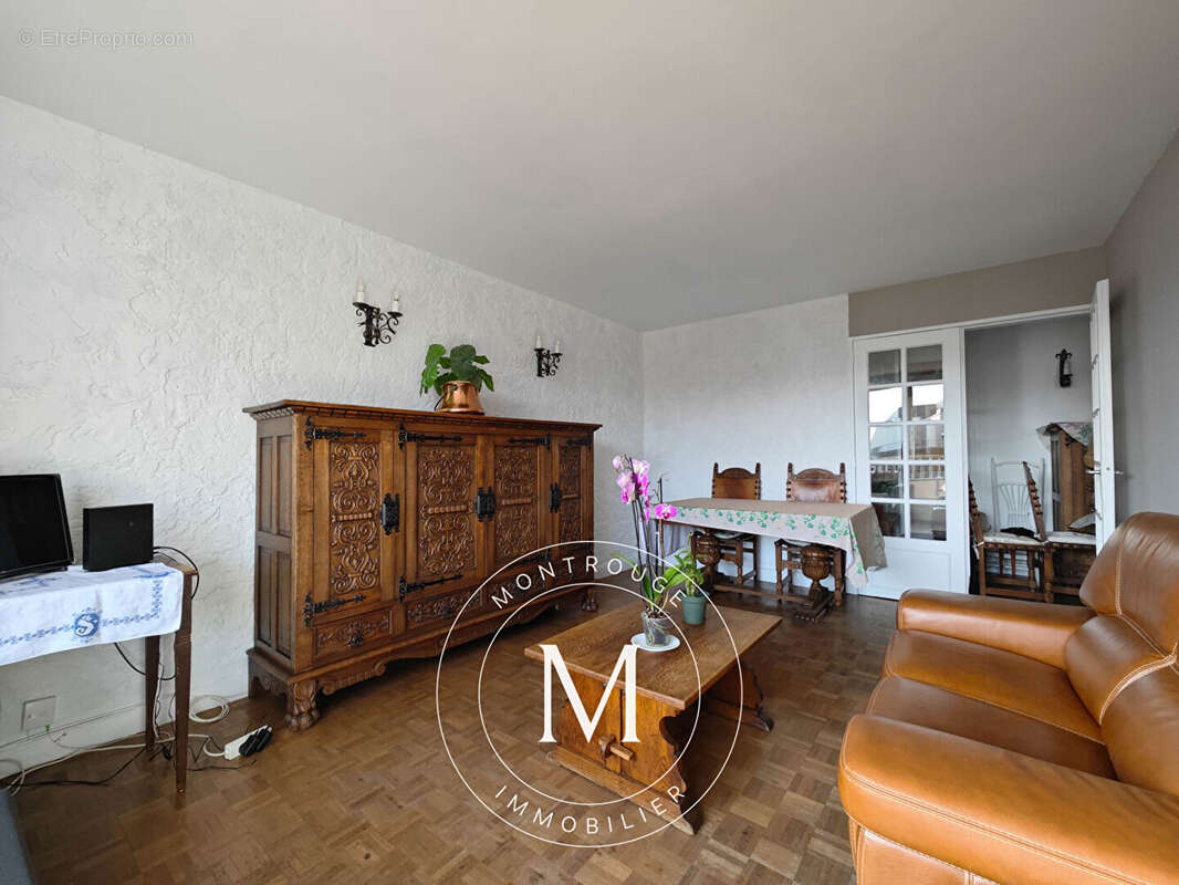 Appartement à MONTROUGE