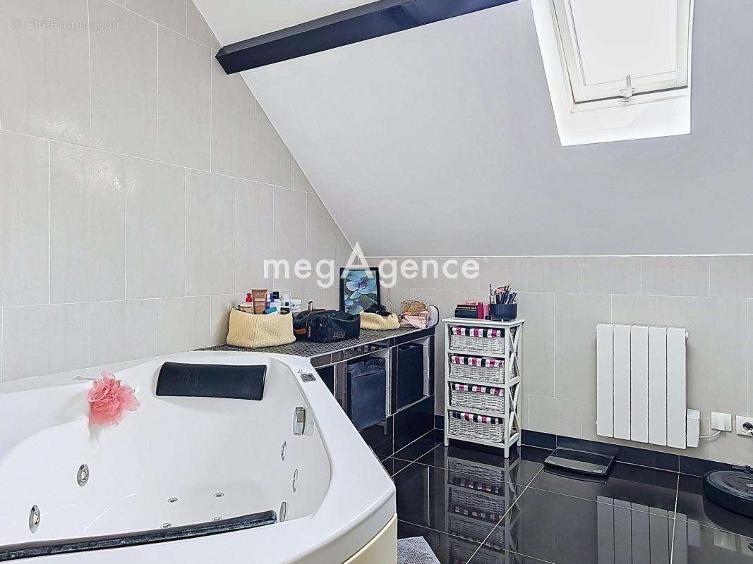 Maison familiale 5 chambres jardin garage et piscine - photo 10