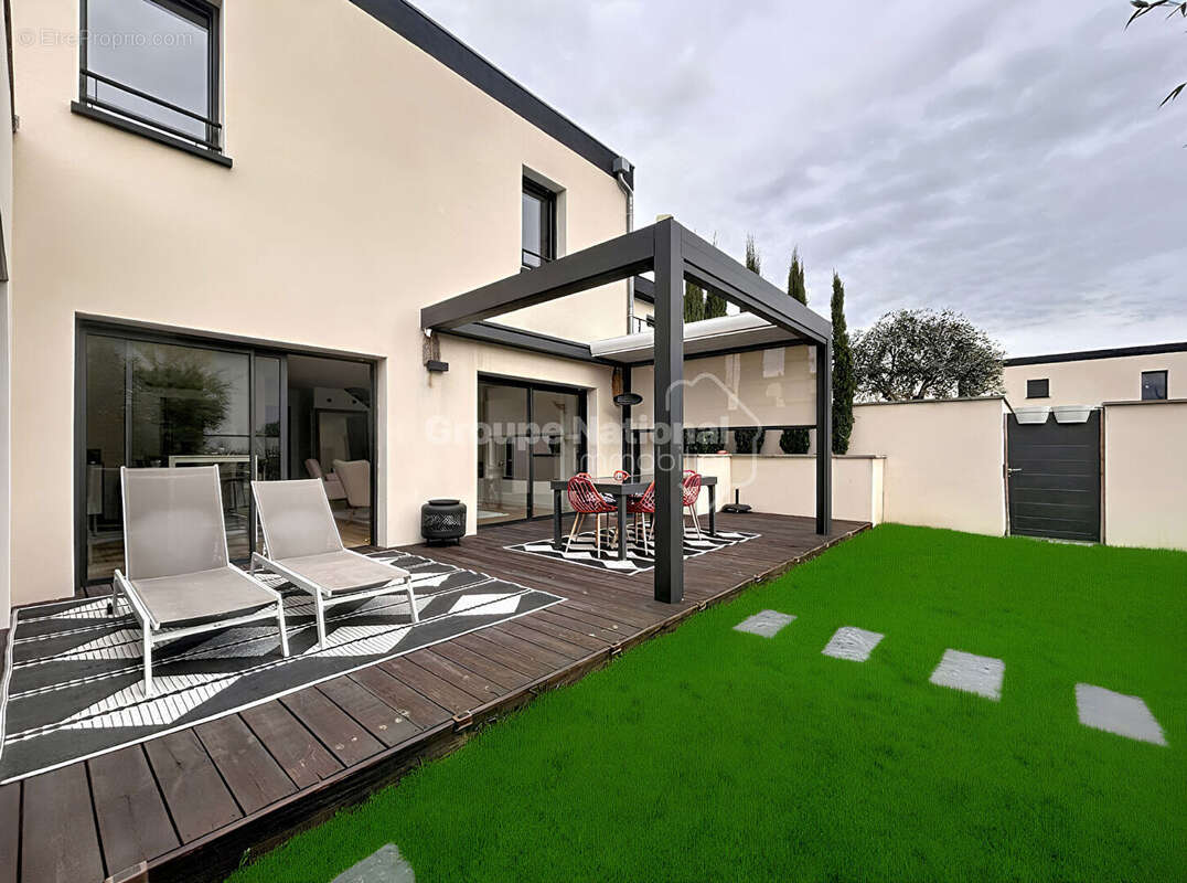 Maison à MONTELIMAR