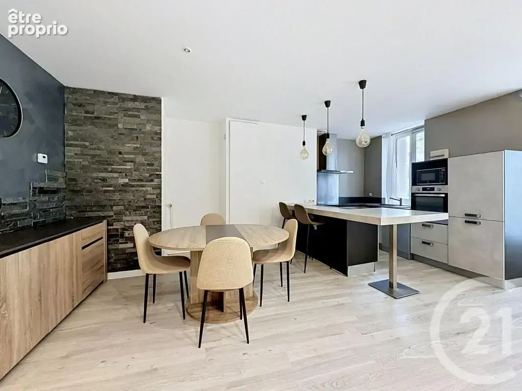 Appartement 70 m² à Rive-De-Gier  - photo 3