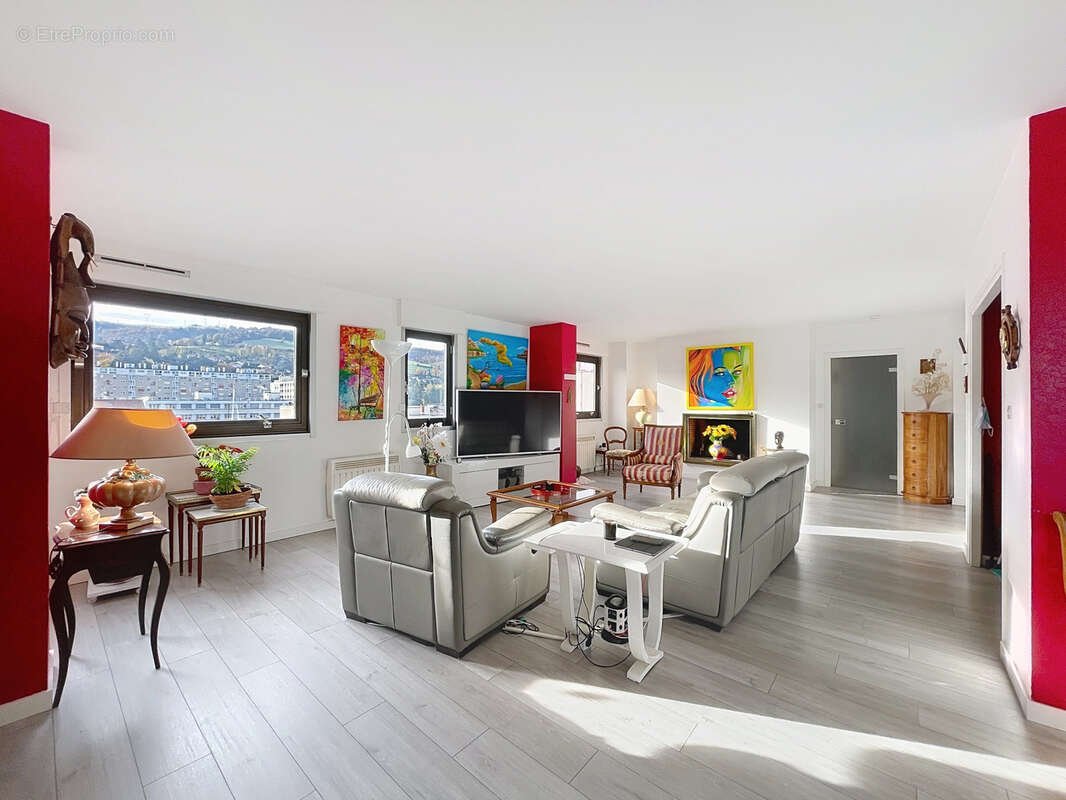 Appartement à SAINT-ETIENNE