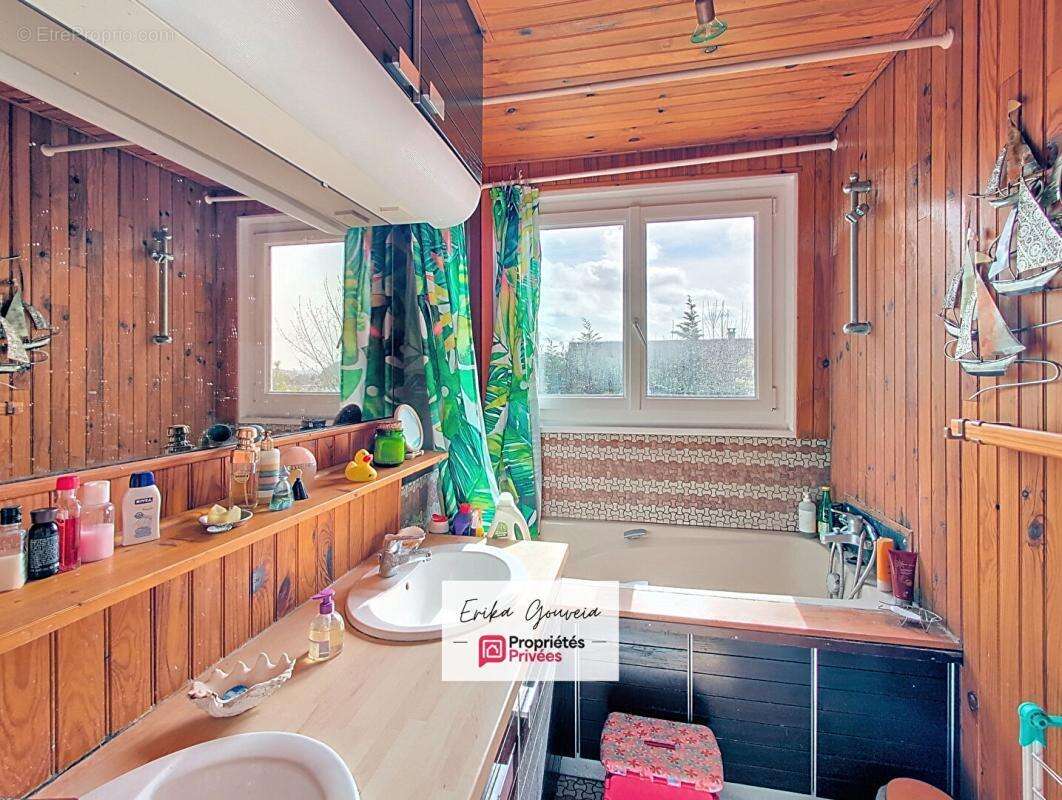 Maison à MONTIVILLIERS