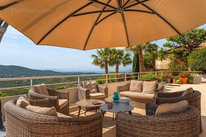 Maison à LA LONDE-LES-MAURES