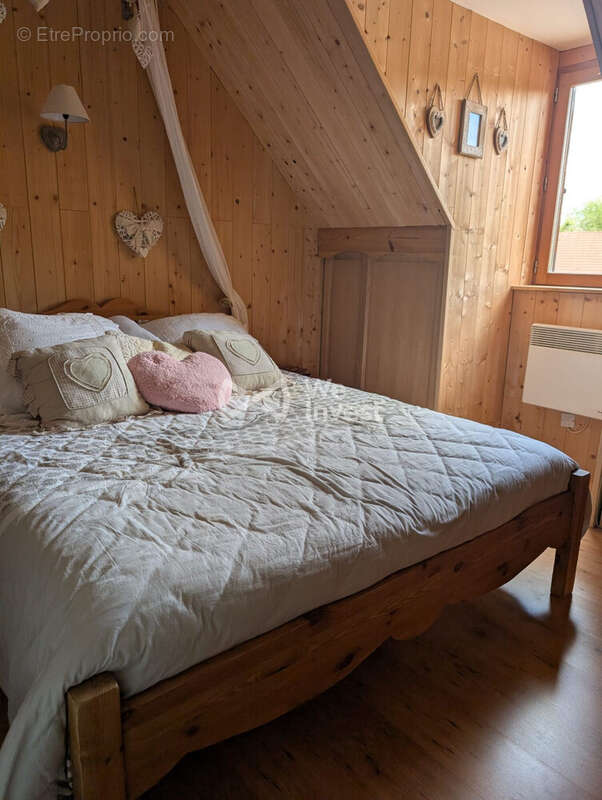Maison 138 m² à Neuville-Ferrieres  - photo 6