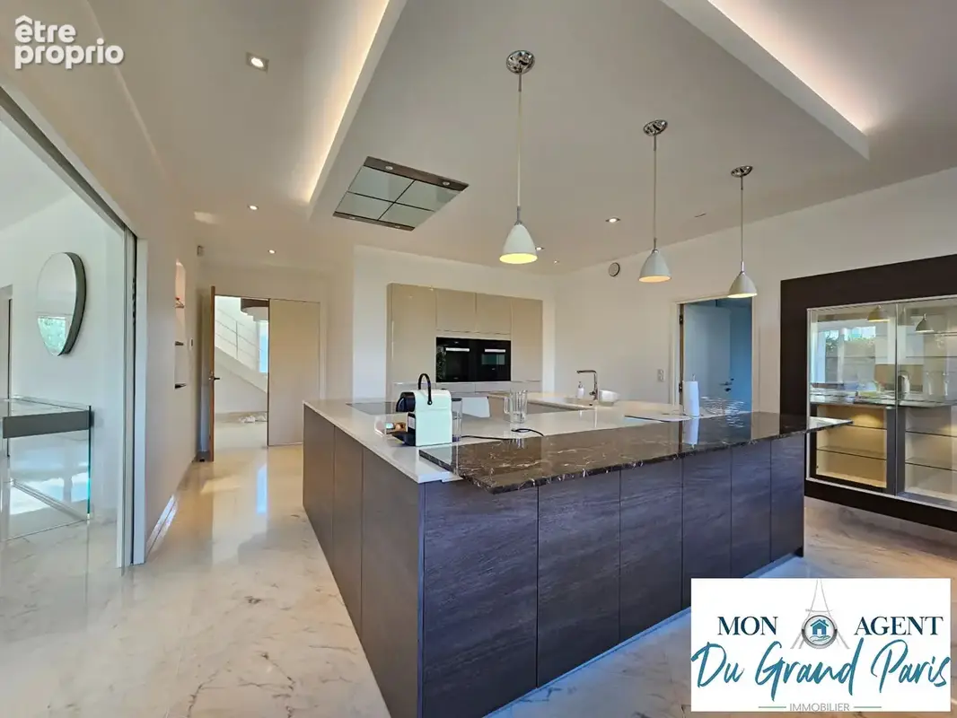 Maison Toussus Le Noble 340 m2 + combles pré aménagés 70m2 + sous sol total 200m2 Proche BUC VERSAILLES PLATEAU DE SACLAY Grand  - photo 6