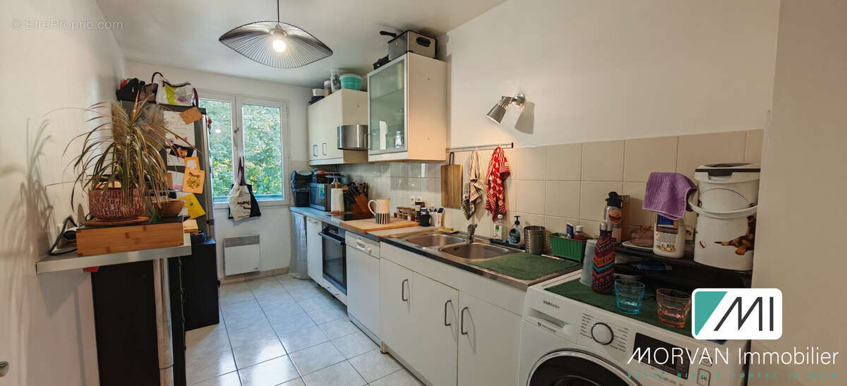 Appartement à LE MESNIL-SAINT-DENIS