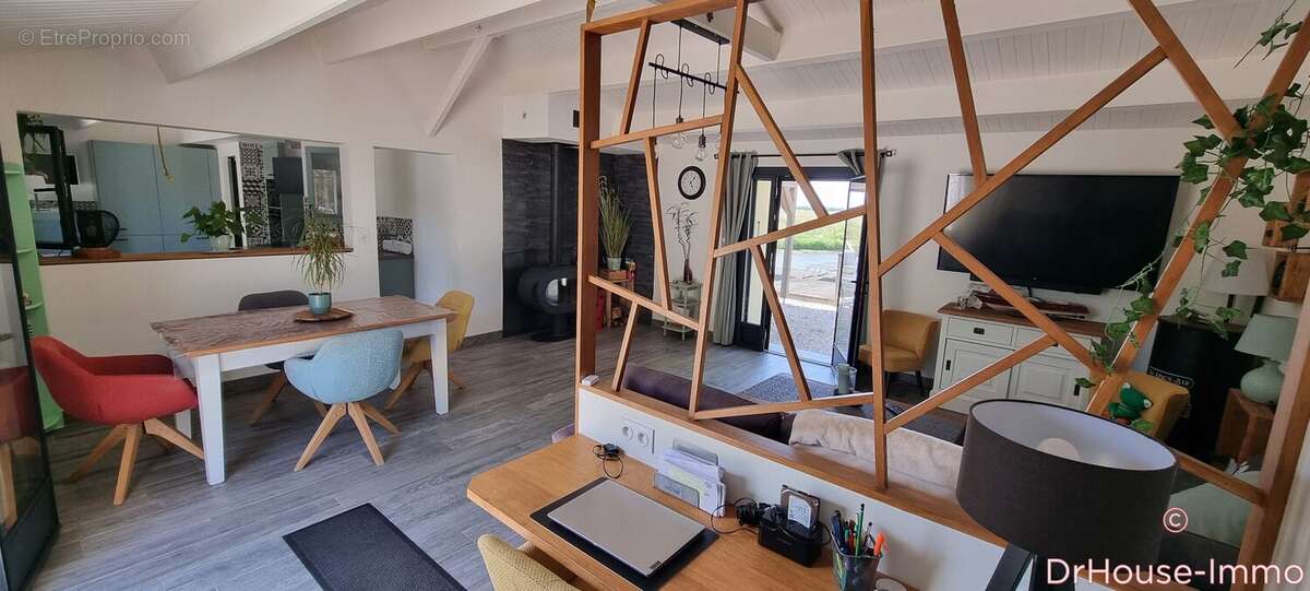 Maison à LE POIRE-SUR-VELLUIRE