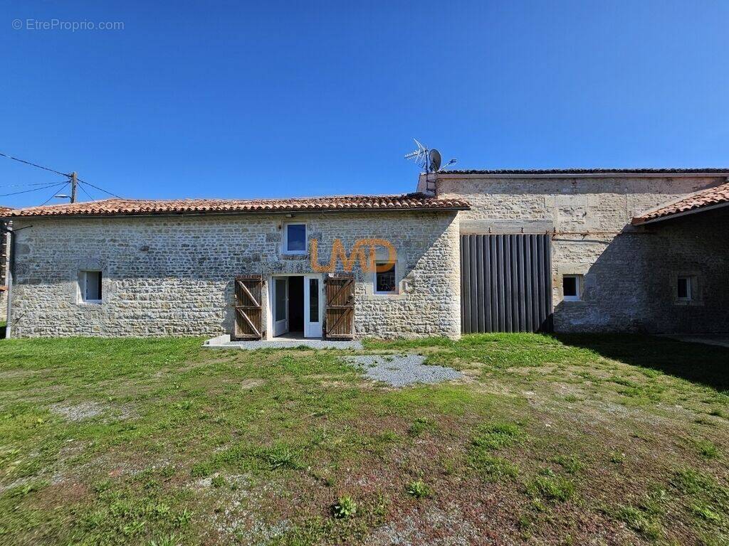 Maison à SAINTE-MEME