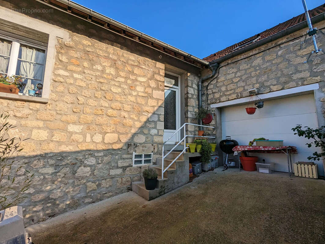 Maison à BEAUMONT-SUR-OISE