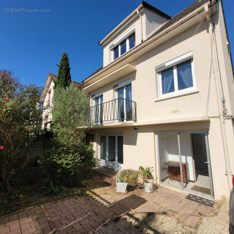 Maison à JUVISY-SUR-ORGE