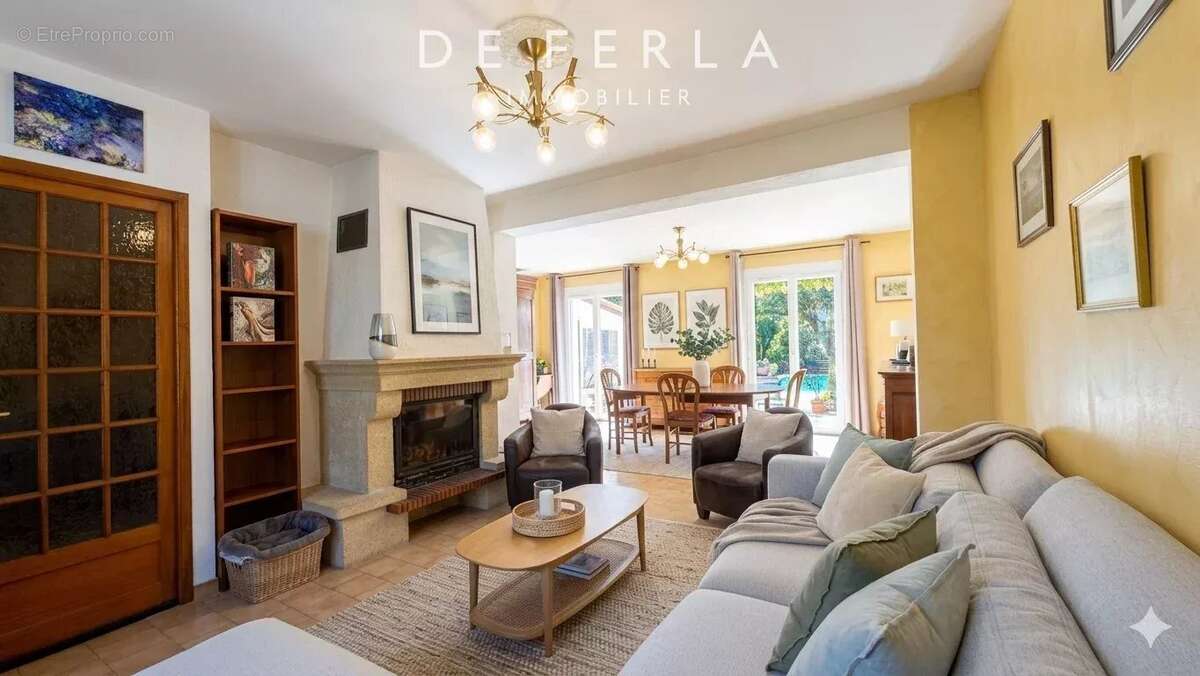 Maison à PEYROLLES-EN-PROVENCE