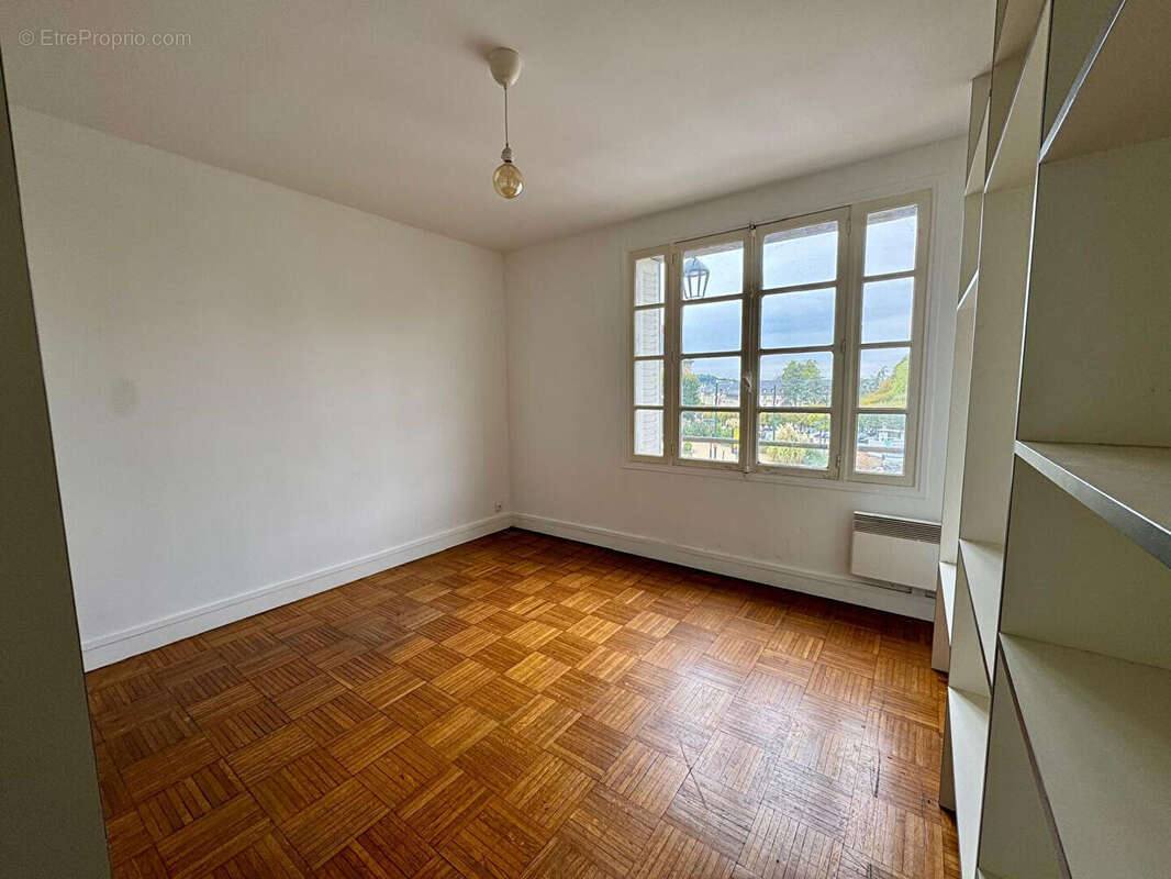 Appartement à SAINT-CYR-L'ECOLE