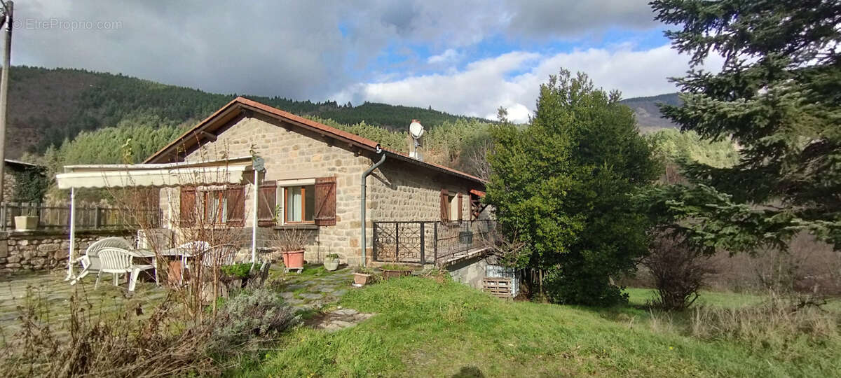 Maison à SAINT-MARTIN-DE-VALAMAS