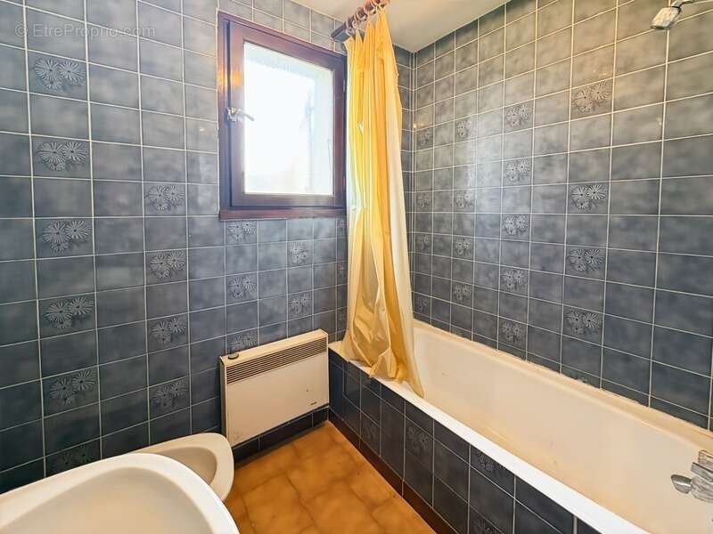 Maison à COURRENSAN