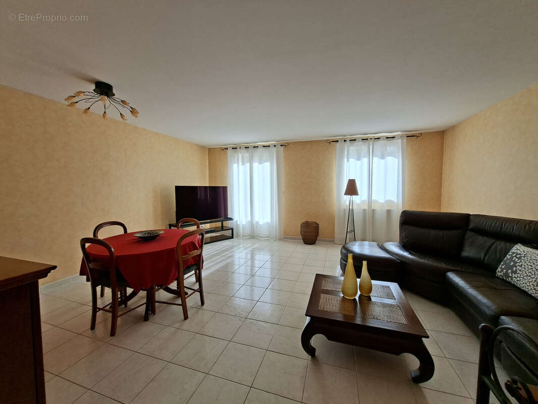 Cournon d'auvergne- belle maison familiale - photo 3