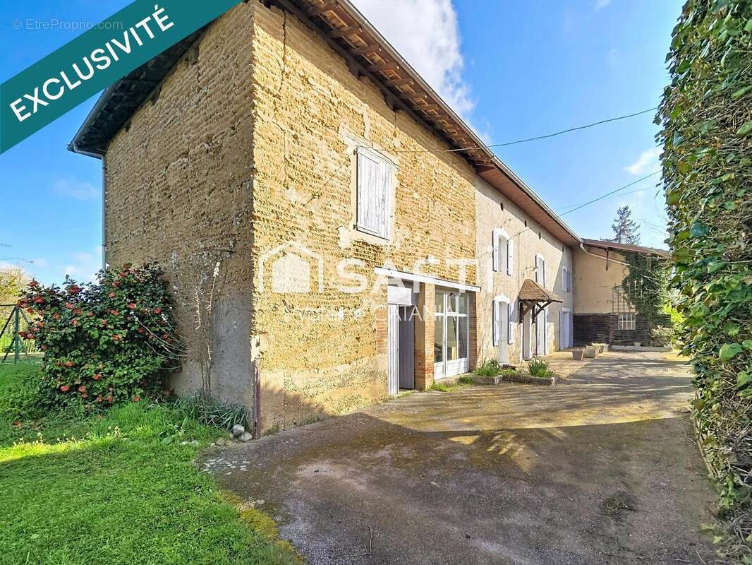 Photo 2 - Maison à SAINT-SIMEON-DE-BRESSIEUX