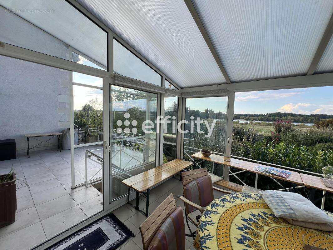 Maison à CHAUMONT-SUR-LOIRE