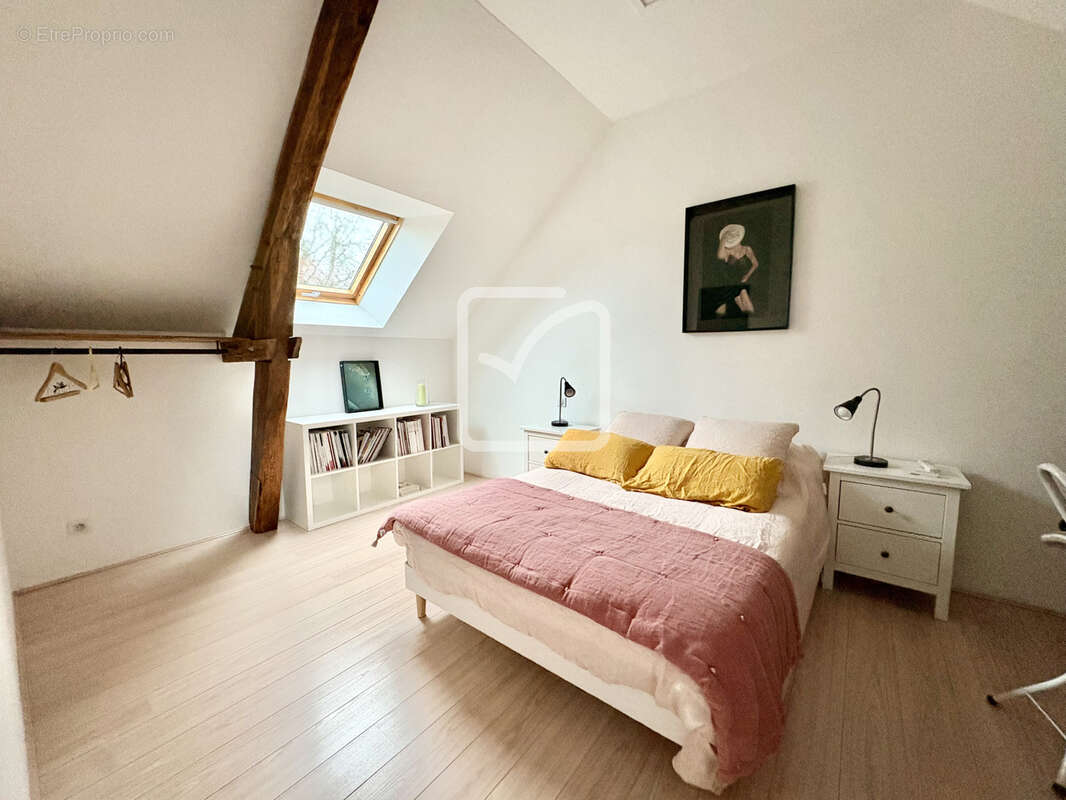 Maison à BRIGNAC-LA-PLAINE