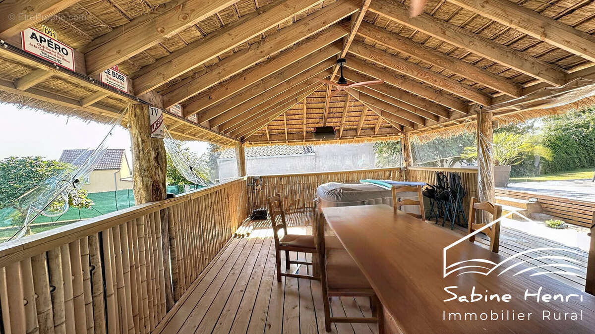 Maison à MIRANDOL-BOURGNOUNAC