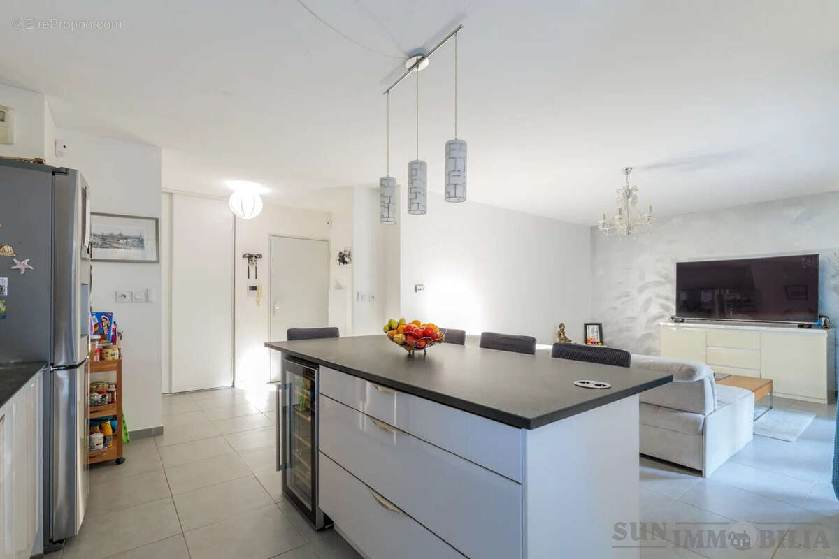 Appartement 68 m² à Saint-Laurent-Du-Var  - photo 9