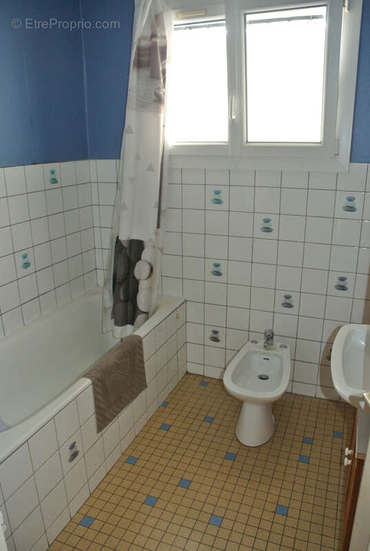 Maison à SAINTE-BAZEILLE