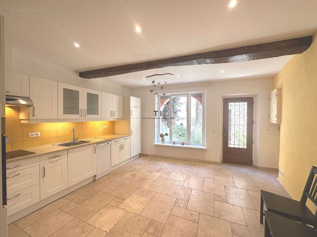 Maison à BORMES-LES-MIMOSAS