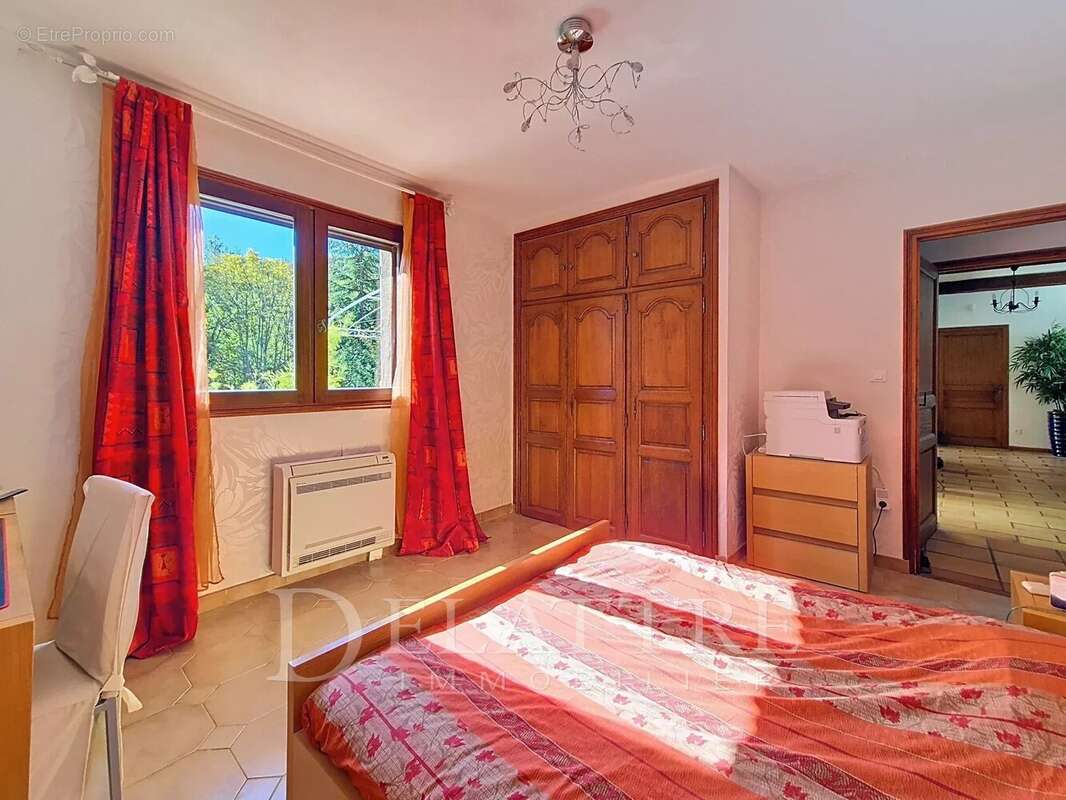 Maison à LE BAR-SUR-LOUP