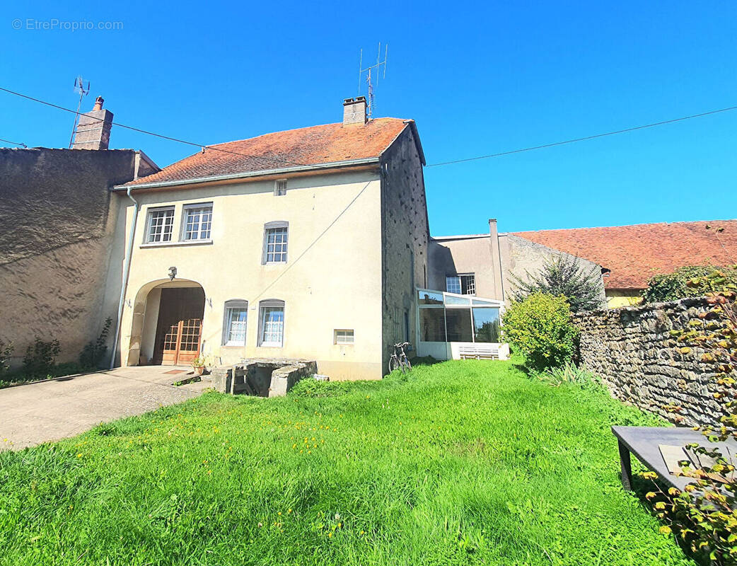 Maison à CENDRECOURT