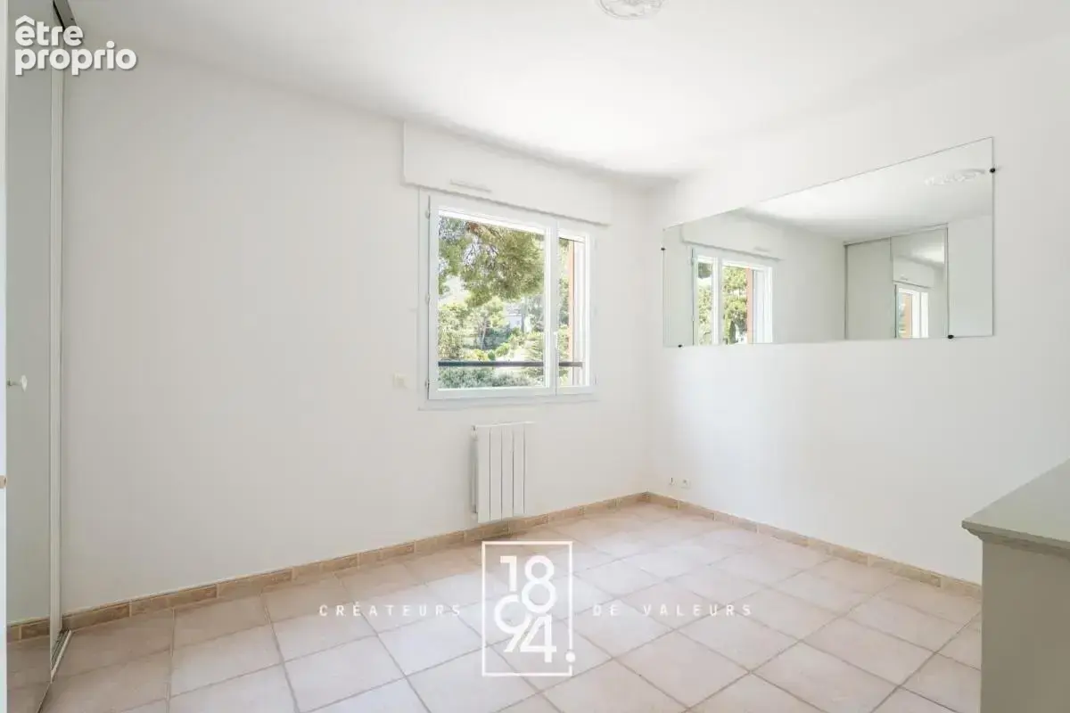 Appartement  Cassis  128 m2  Garage  stationnement - photo 12