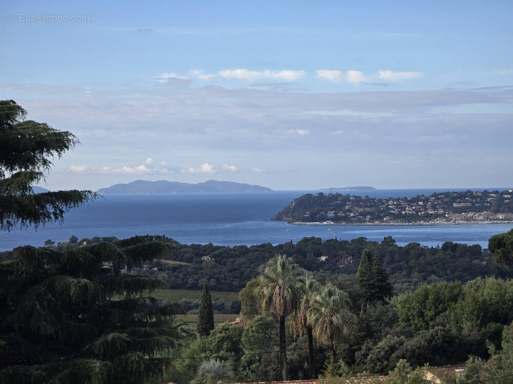 Appartement à LA CROIX-VALMER