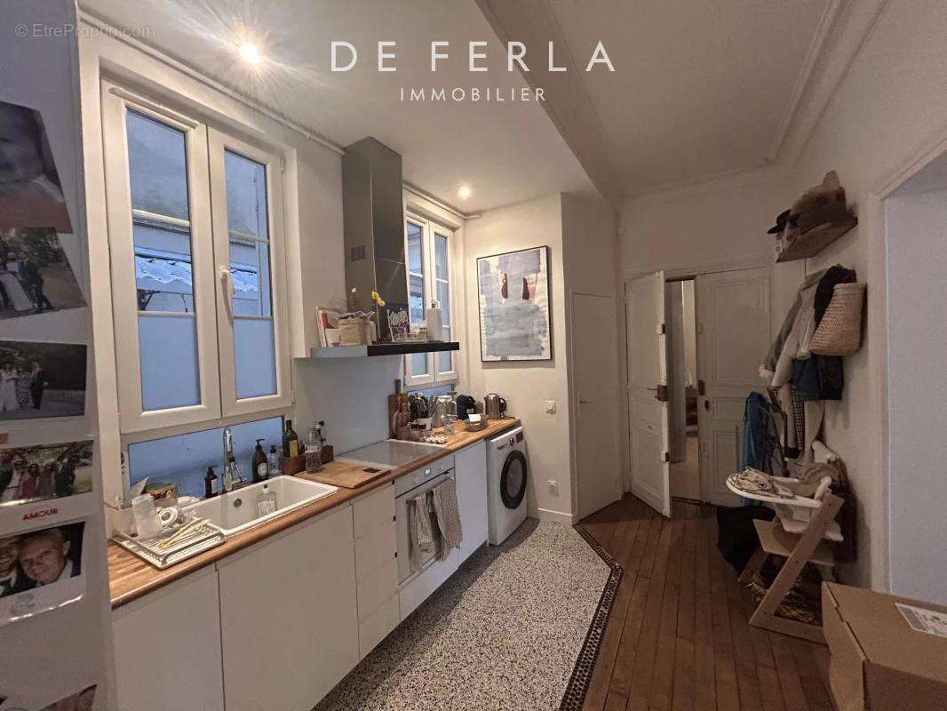 Appartement à PARIS-16E