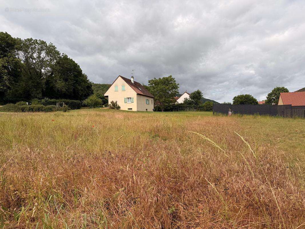 Terrain à AGEY