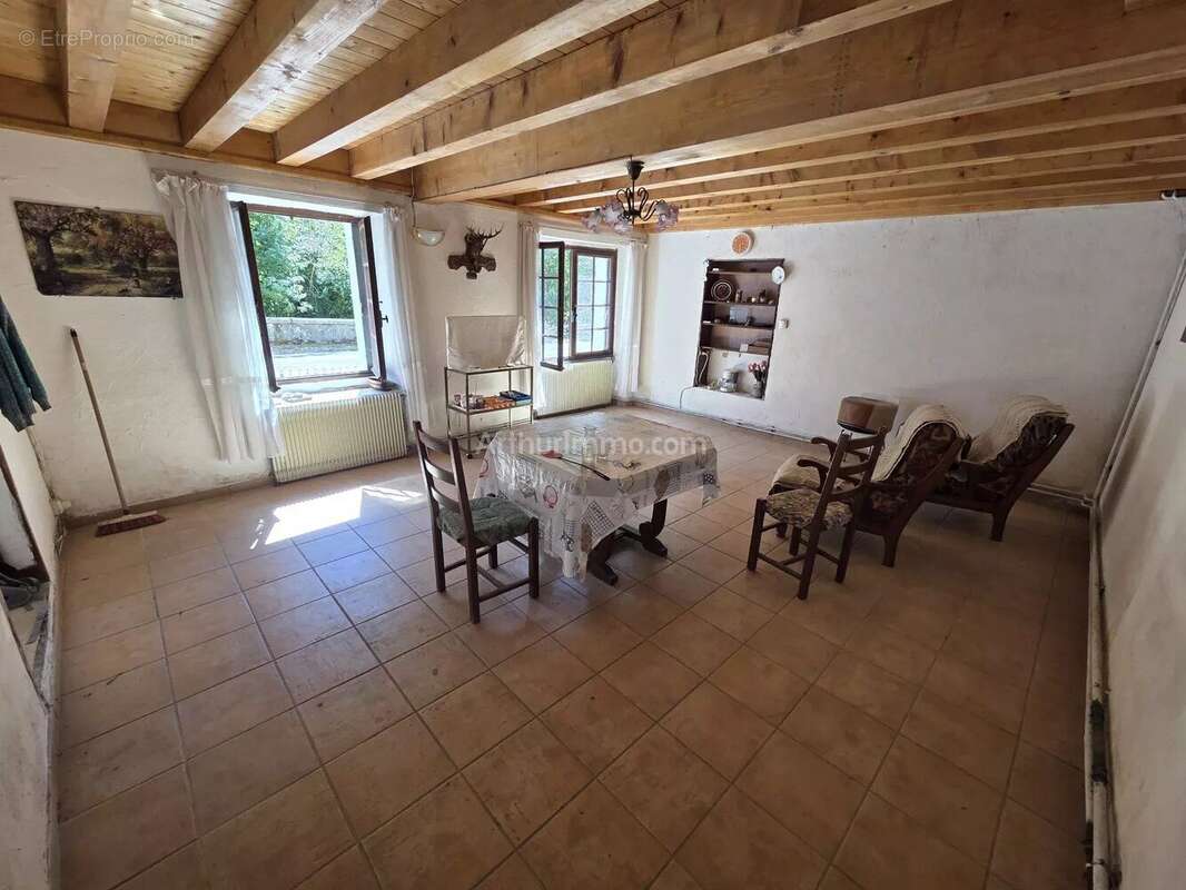 Vente Maison Rossillon(01510) 137 000ï¿œ - photo 4