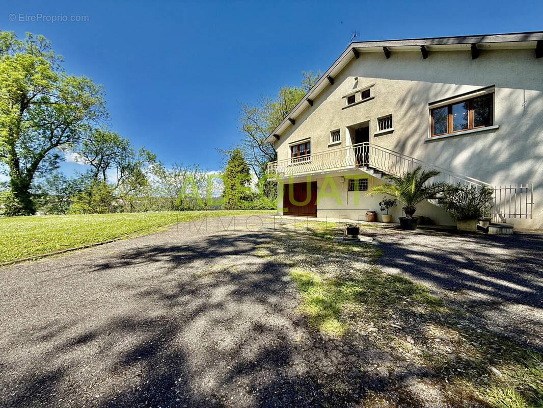 Maison à BOURGOIN-JALLIEU