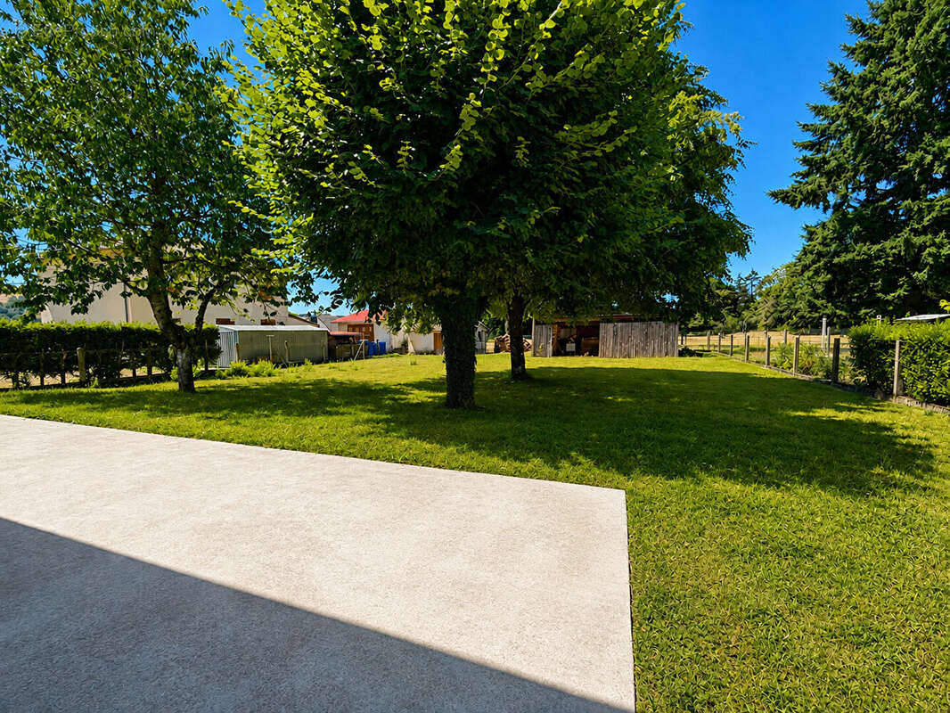 Maison Arpajon Sur Cere 6 pièce(s) - 136.73 m2 - photo 2
