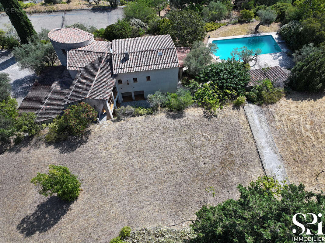 SOLLIES-VILLE - Terrain constructible 1 444 m2 plat - photo 5