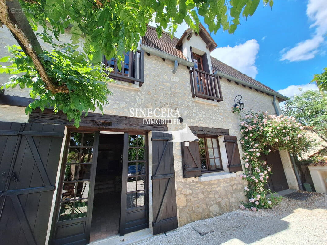 Maison 230 m² à Bourdeilles  - photo 2