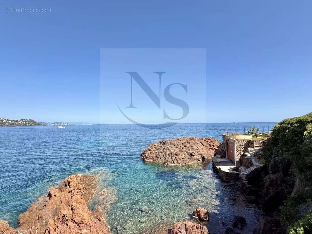 Maison à THEOULE-SUR-MER